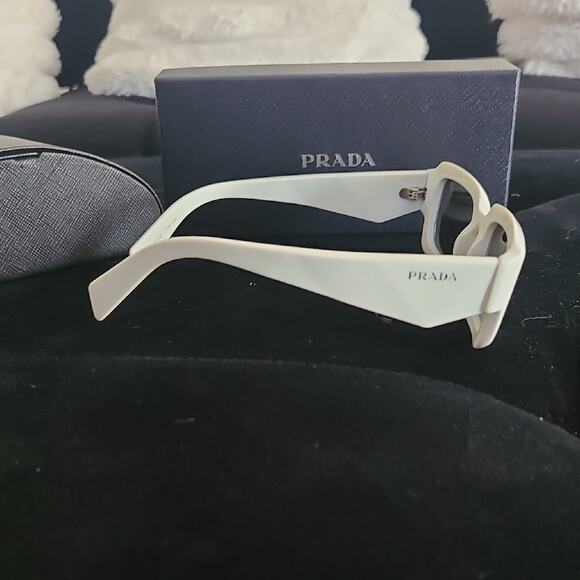 Prada White and Black Sunglasses - Picture 4 of 7